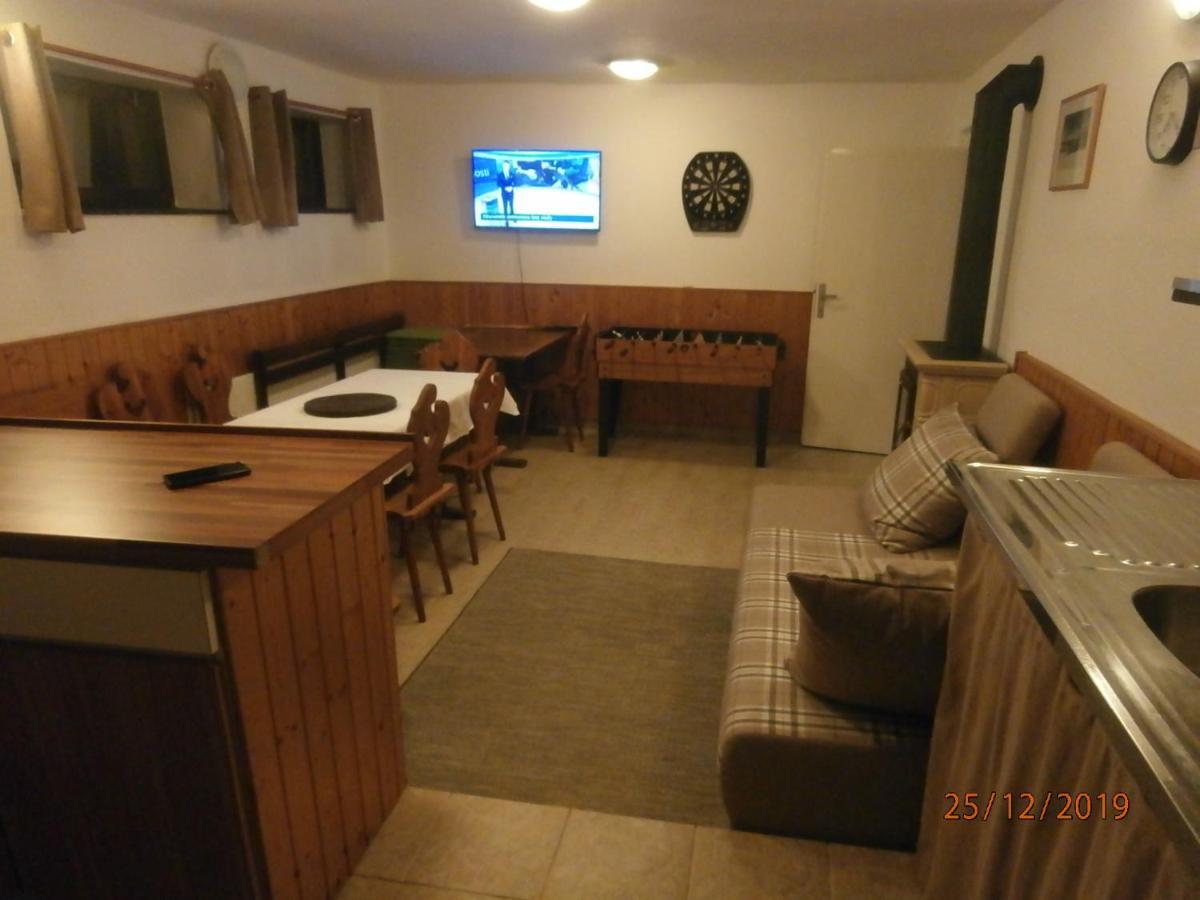 Apartman Aya Janov nad Nisou Esterno foto