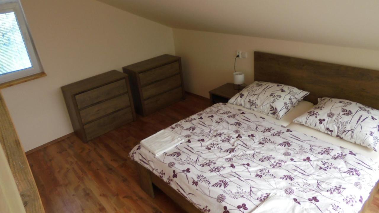 Apartman Aya Janov nad Nisou Esterno foto
